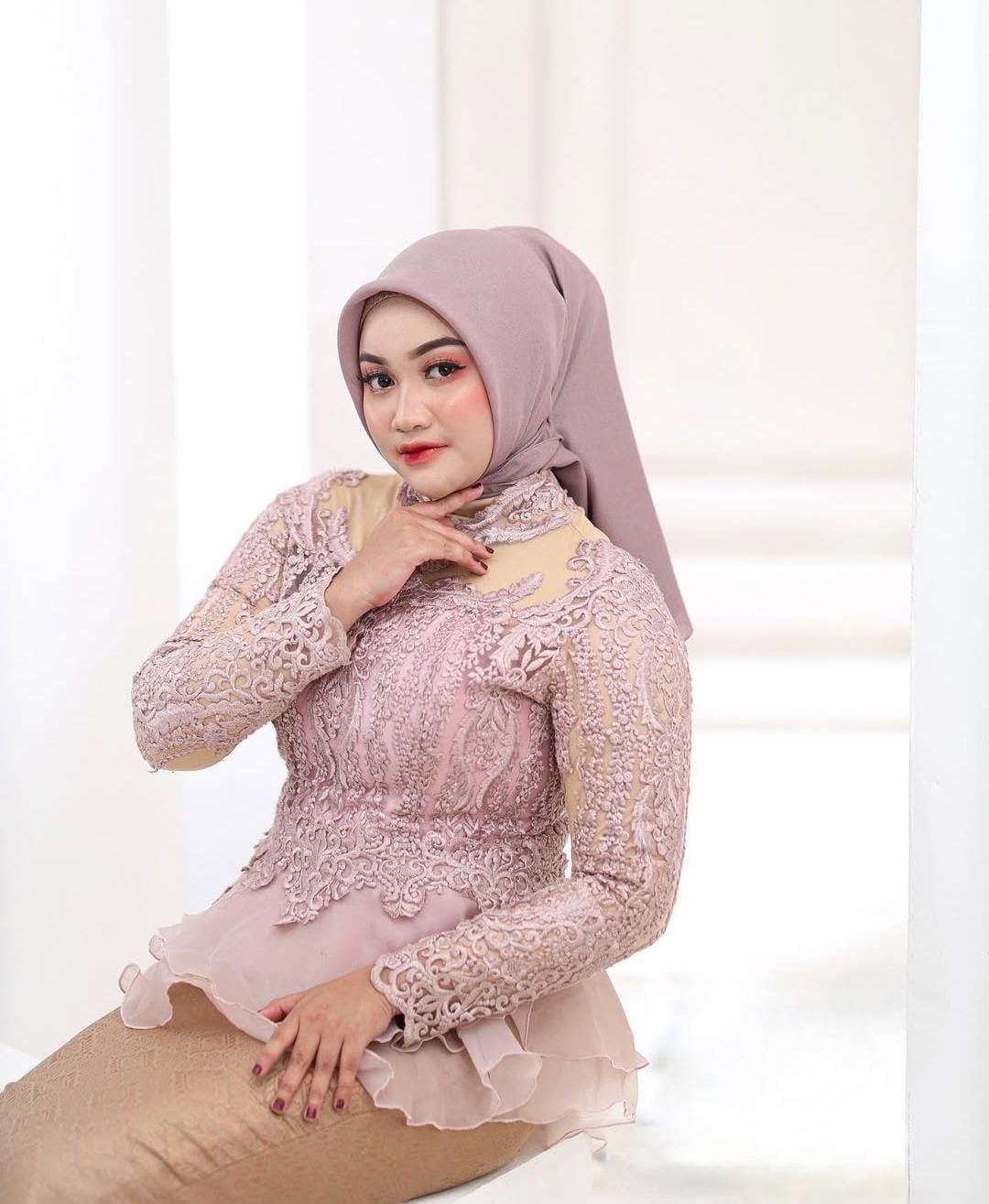 Plum dusty pink