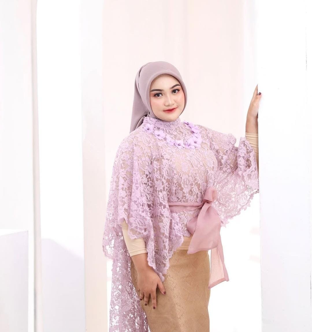 Rose gold kelelawar